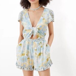 American Eagle Blue and Yellow Floral Romper - size S